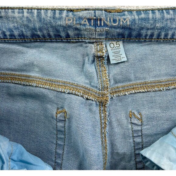 Women's Chico's Platinum Skimmer Denim Ankle Jeans Sz 0.5/US Size 6 Floral Embro - Picture 2 of 12